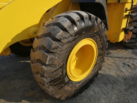 ขาย รถตักล้อยาง TCM L27-3 แขนยาวแท้จากญี่ปุ่น ยางใหม่ 4เส้น ใช้งานยาวๆ รถสวยกริ๊บ โทร.090-986-2521 อ๊อบ