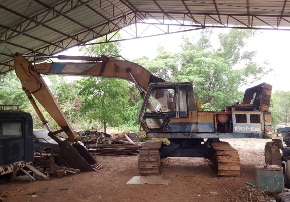 ขายตามสภาพ แบคโฮ KOBELCO 907 รถจอดไว้นานแล้ว เครื่องสตาร์ทติด ปั้มดี ช่วงล่างสวย เอกสารใบซื้อขาย