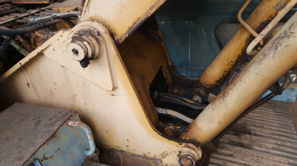 ขายตามสภาพ แบคโฮ KOBELCO 907 รถจอดไว้นานแล้ว เครื่องสตาร์ทติด ปั้มดี ช่วงล่างสวย เอกสารใบซื้อขาย