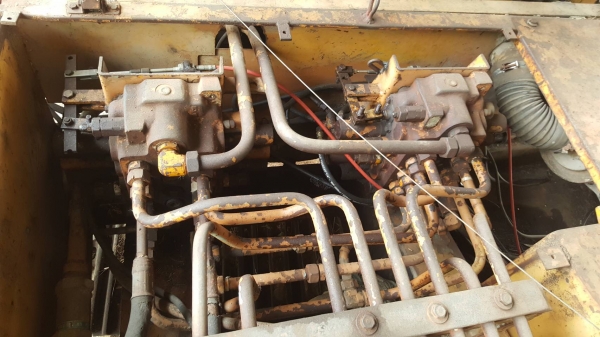 ขายตามสภาพ แบคโฮ KOBELCO 907 รถจอดไว้นานแล้ว เครื่องสตาร์ทติด ปั้มดี ช่วงล่างสวย เอกสารใบซื้อขาย