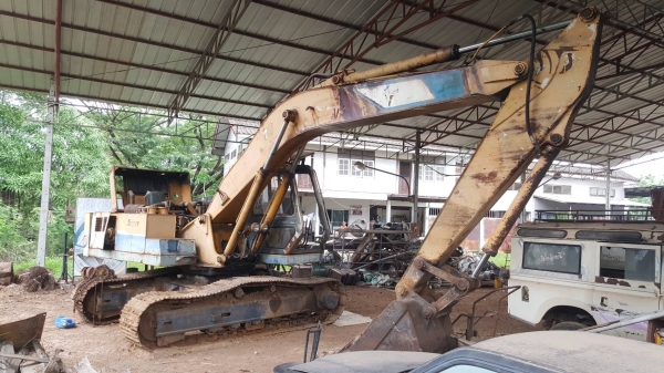 ขายตามสภาพ แบคโฮ KOBELCO 907 รถจอดไว้นานแล้ว เครื่องสตาร์ทติด ปั้มดี ช่วงล่างสวย เอกสารใบซื้อขาย