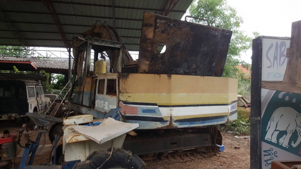 ขายตามสภาพ แบคโฮ KOBELCO 907 รถจอดไว้นานแล้ว เครื่องสตาร์ทติด ปั้มดี ช่วงล่างสวย เอกสารใบซื้อขาย