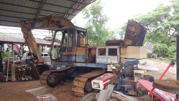 ขายตามสภาพ แบคโฮ KOBELCO 907 รถจอดไว้นานแล้ว เครื่องสตาร์ทติด ปั้มดี ช่วงล่างสวย เอกสารใบซื้อขาย