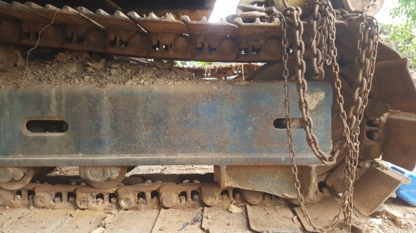 ขายตามสภาพ แบคโฮ KOBELCO 907 รถจอดไว้นานแล้ว เครื่องสตาร์ทติด ปั้มดี ช่วงล่างสวย เอกสารใบซื้อขาย