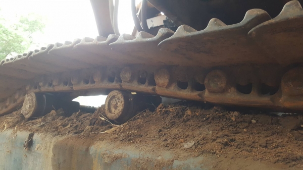 ขายตามสภาพ แบคโฮ KOBELCO 907 รถจอดไว้นานแล้ว เครื่องสตาร์ทติด ปั้มดี ช่วงล่างสวย เอกสารใบซื้อขาย