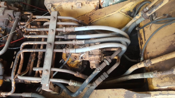 ขายตามสภาพ แบคโฮ KOBELCO 907 รถจอดไว้นานแล้ว เครื่องสตาร์ทติด ปั้มดี ช่วงล่างสวย เอกสารใบซื้อขาย