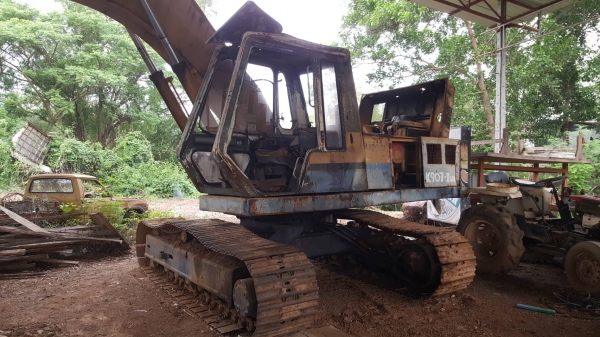 ขายตามสภาพ แบคโฮ KOBELCO 907 รถจอดไว้นานแล้ว เครื่องสตาร์ทติด ปั้มดี ช่วงล่างสวย เอกสารใบซื้อขาย