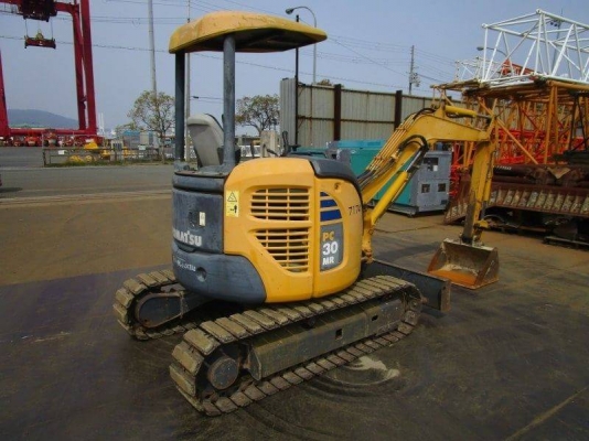 ขายครับ ถึงไทยเร็วๆนี้ PC30MR-2#25732 จากญี่ปุ่น ปี2007  1,200ชม.