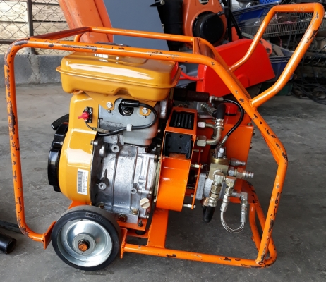 ขายเครื่องสกัดคอนกรีตแบบไฮดรอลิกยี่ห้อMARUZENเครื่องยนต์เบนซินRobinEH 17 OHV ขนาด 6แรง สภาพสวย ใช้งา ขายเครื่องสกัดคอนกรีตแบบไฮดรอลิกยี่ห้อMARUZENเครื่องยนต์เบนซินRobinEH 17 OHV ขนาด 6แรง สภาพสวย ใช้งา