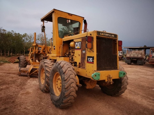 รถเกรด Caterpillar 12Gไดเรค ซีเรียล9000 เครื่อง 8Z เอกสารเล่มทะเบียน เจ้าของขายเอง