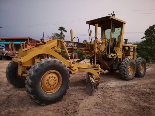 รถเกรด Caterpillar 12Gไดเรค ซีเรียล9000 เครื่อง 8Z เอกสารเล่มทะเบียน เจ้าของขายเอง