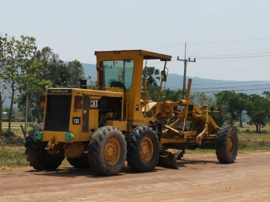 รถเกรด Caterpillar 12Gไดเรค ซีเรียล9000 เครื่อง 8Z เอกสารเล่มทะเบียน เจ้าของขายเอง