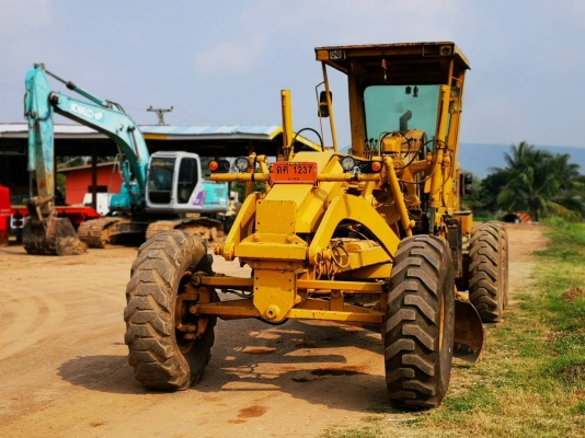 รถเกรด Caterpillar 12Gไดเรค ซีเรียล9000 เครื่อง 8Z เอกสารเล่มทะเบียน เจ้าของขายเอง