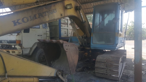 ขายแบคโฮ KOMATSU PC120-3 แอร์ เล่มทะเบียนพร้อม เก่าเก็บ สนใจโทร 081-970-1072 ขายแบคโฮ KOMATSU PC120-3 แอร์ เล่มทะเบียนพร้อม เก่าเก็บ สนใจโทร 081-970-1072
