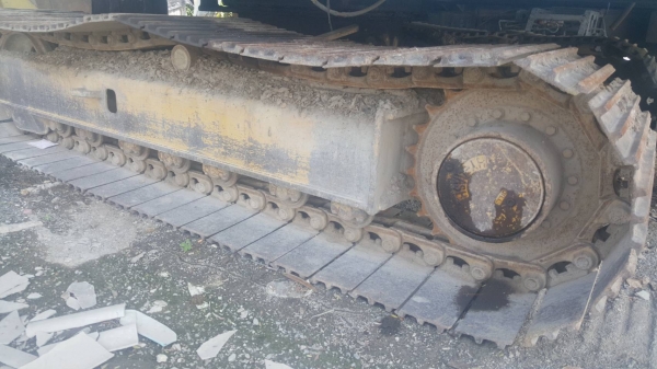 ขายแบคโฮ KOMATSU PC120-3 แอร์ เล่มทะเบียนพร้อม เก่าเก็บ สนใจโทร 081-970-1072