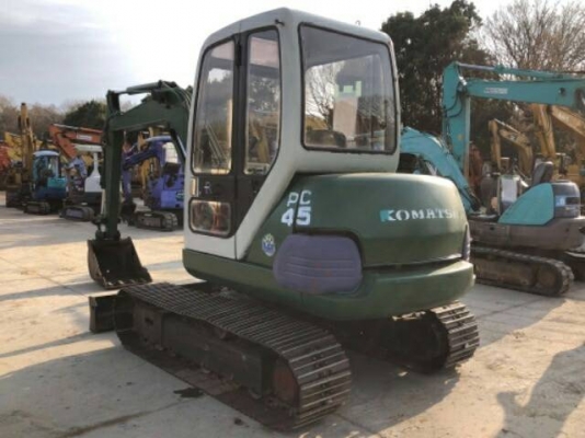 สิ้นเดือนถึงไทย KOMATSU  PC45-1 ตู้เก๋ง  จากญี่ปุ่น ช่วงล่างเต็มๆ เครื่องดี ปั้มดีๆ ราคาดีๆ