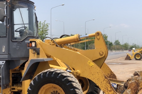 ขายรถตักล้อยาง TCM L20-3 (เทียบเท่า WA200) นำเข้าเองจากญี่ปุ่น สภาพสวยพร้อมใช้ มีVDOการทำงานครับ