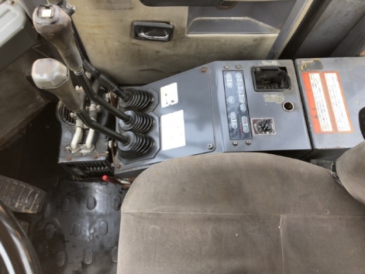 ขายรถตักล้อยาง TCM L20-3 (เทียบเท่า WA200) นำเข้าเองจากญี่ปุ่น สภาพสวยพร้อมใช้ มีVDOการทำงานครับ