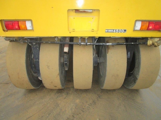 รถบด 9 ล้อยาง TS200 # 23268 มือสองญี่ปุ่น รถบด 9 ล้อยาง TS200 # 23268 มือสองญี่ปุ่น