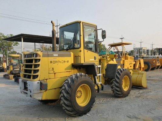 ขาย รถตักล้อยาง KOMATSU WA100-3 เครื่อง 6สูบ นำเข้าจากญี่ปุ่น โทร.090-986-2521 อ๊อบ