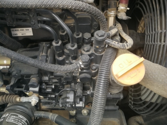 มาใหม่ๆ สวยๆเลย KOMATSU PC 50MR-2 อามยาวพิเศษ นำเข้าจากญี่ปุ่น ชั่วโมงน้อย พร้อมตู้เก๋งสวยๆ โทร.090-986-2521 อ๊อบ