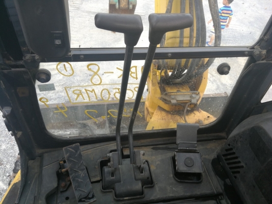 มาใหม่ๆ สวยๆเลย KOMATSU PC 50MR-2 อามยาวพิเศษ นำเข้าจากญี่ปุ่น ชั่วโมงน้อย พร้อมตู้เก๋งสวยๆ โทร.090-986-2521 อ๊อบ