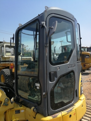 ราคาพิเศษ KOMATSU PC 30MR-3 นำเข้าจากญี่ปุ่นโดยตรง ชั่วโมงทำงานน้อย พร้อมตู้เก๋งสวยๆ โทร.090-986-2521 อ๊อบ