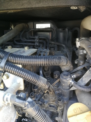 ราคาพิเศษ KOMATSU PC 30MR-3 นำเข้าจากญี่ปุ่นโดยตรง ชั่วโมงทำงานน้อย พร้อมตู้เก๋งสวยๆ โทร.090-986-2521 อ๊อบ