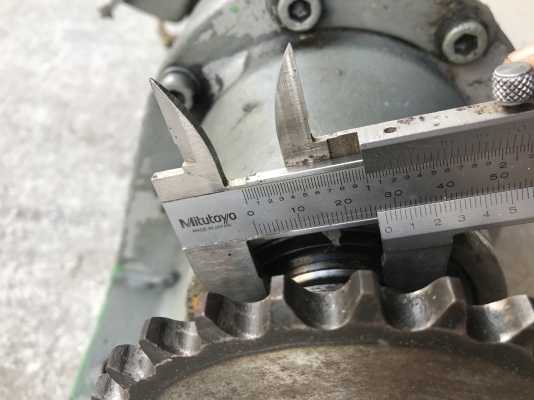 ขายมอเตอร์เกียร์ Cycro drive Sumitomo 1HP. 380V made in Japan อัตราทด 1:29 มีระบบเบรคในตัว เพลาออกประมาณ 50รอบต่อนาที สภาพสวยเดิมๆ หมุนนิ่ม พร้อมใช้งาน