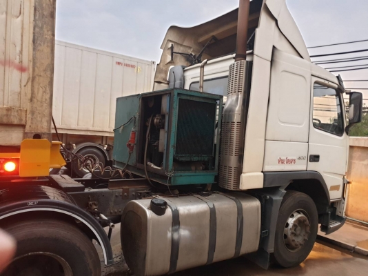 (ขายด่วน)หัวลากVolvo FM12 -380แรงม้าปี48เกียรออโต เพลาเดียวถุงลมรถวิ่งงานอยู่เจ้าของขายเอง2คัน (ขายด่วน)หัวลากVolvo FM12 -380แรงม้าปี48เกียรออโต เพลาเดียวถุงลมรถวิ่งงานอยู่เจ้าของขายเอง2คัน