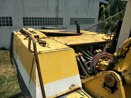 มีVDOขายแบคโฮKOMATSU PC200-5 ระบบไฟเต็ม เอกสารเล่มทะเบียนราคา 550,000