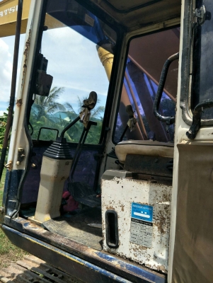 มีVDOขายแบคโฮKOMATSU PC200-5 ระบบไฟเต็ม เอกสารเล่มทะเบียนราคา 550,000