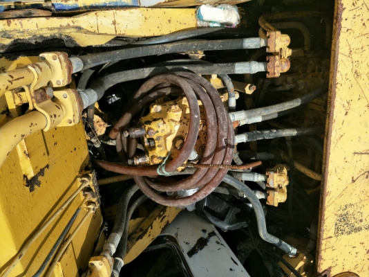มีVDOขายแบคโฮKOMATSU PC200-5 ระบบไฟเต็ม เอกสารเล่มทะเบียนราคา 550,000