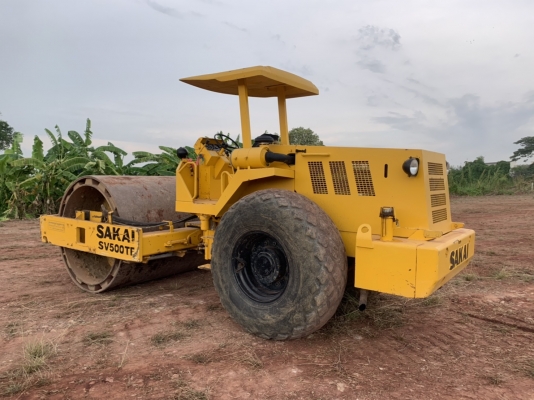 รถบด SAKIA SV 500 TF เก่านอก 2 ปี 1,6xx ชั่วโมง 2 เพลา 2 เปลือก เครื่อง ISUZU เครื่องดี ปั้มสั่นแรง เอวแน่น ยางดี หนามหุ้มล้อเรียบสวย รถสวยพร้อมใช้ เอกสารเล่มทะเบียน  รถอยู่ นครปฐม. โทร 0626426323ขาย 895,000 บาท  รถบด SAKIA SV 500 TF เก่า
