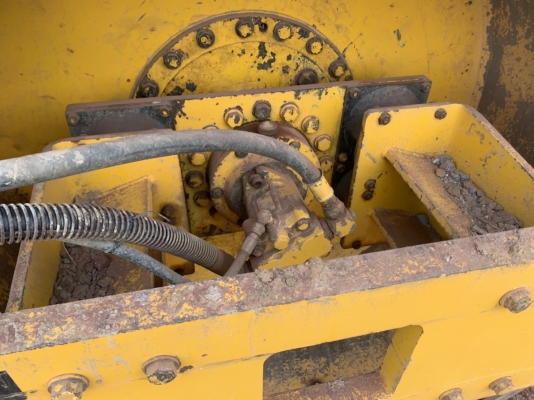 รถบด SAKIA SV 500 TF เก่านอก 2 ปี 1,6xx ชั่วโมง 2 เพลา 2 เปลือก เครื่อง ISUZU เครื่องดี ปั้มสั่นแรง เอวแน่น ยางดี หนามหุ้มล้อเรียบสวย รถสวยพร้อมใช้ เอกสารเล่มทะเบียน  รถอยู่ นครปฐม. โทร 0626426323ขาย 895,000 บาท  รถบด SAKIA SV 500 TF เก่า