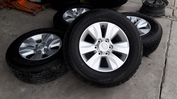 ขายล้อแม็กป้ายแดง revo 17"