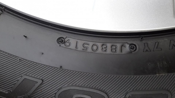 ขายล้อแม็กป้ายแดง revo 17"