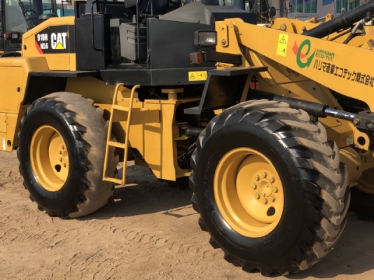 ขายรถตักล้อยาง CAT 910H ปี 2013 นำเข้าเองจากญี่ปุ่น สภาพสวยพร้อมใช้ มีVDOการทำงานครับ ขายรถตักล้อยาง CAT 910H ปี 2013 นำเข้าเองจากญี่ปุ่น สภาพสวยพร้อมใช้ มีVDOการทำงานครับ