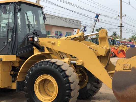 ขายรถตักล้อยาง CAT 962H นำเข้าเองจากญี่ปุ่น สภาพสวยพร้อมใช้ มีVDOการทำงานครับ