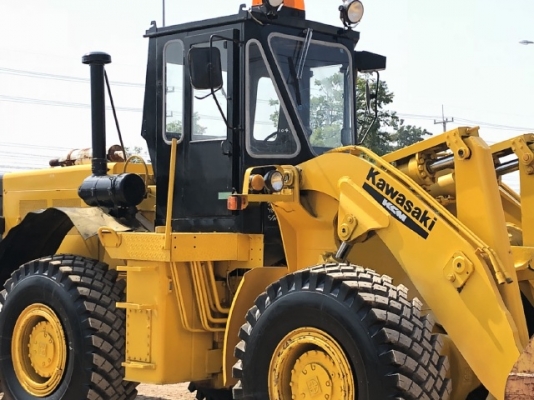 ขายรถตักล้อยาง KAWASAKI KLD80Z (เทียบเท่า WA350) นำเข้าเองจากญี่ปุ่น สภาพสวยพร้อมใช้ มีVDOการทำงานครับ