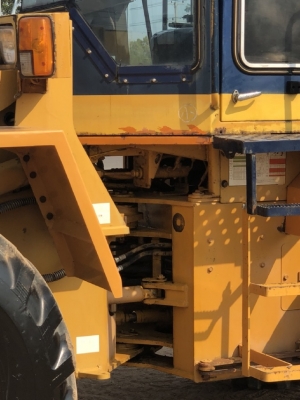 ขายรถตักล้อยาง KOMATSU WA100-1 นำเข้าเองจากญี่ปุ่น สภาพสวยพร้อมใช้ มีVDOการทำงานครับ