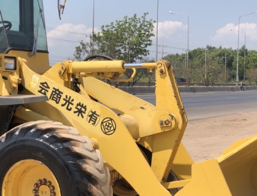 ขายรถตักล้อยาง KOMATSU WA100-3E นำเข้าเองจากญี่ปุ่น สภาพสวยพร้อมใช้ มีVDOการทำงานครับ ขายรถตักล้อยาง KOMATSU WA100-3E นำเข้าเองจากญี่ปุ่น สภาพสวยพร้อมใช้ มีVDOการทำงานครับ