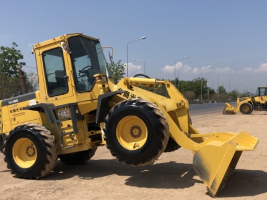 ขายรถตักล้อยาง KOMATSU WA100-3E นำเข้าเองจากญี่ปุ่น สภาพสวยพร้อมใช้ มีVDOการทำงานครับ ขายรถตักล้อยาง KOMATSU WA100-3E นำเข้าเองจากญี่ปุ่น สภาพสวยพร้อมใช้ มีVDOการทำงานครับ
