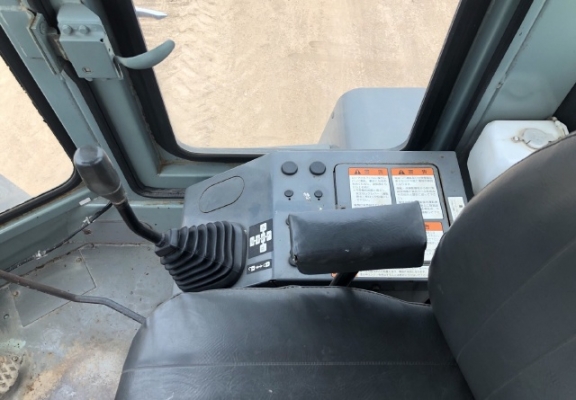 ขายรถตักล้อยาง KOMATSU WA100-3E นำเข้าเองจากญี่ปุ่น สภาพสวยพร้อมใช้ มีVDOการทำงานครับ ขายรถตักล้อยาง KOMATSU WA100-3E นำเข้าเองจากญี่ปุ่น สภาพสวยพร้อมใช้ มีVDOการทำงานครับ