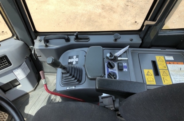 ขายรถตักล้อยาง KOMATSU WA100-5 (6,xxx ชั่วโมง) นำเข้าเองจากญี่ปุ่น สภาพสวยพร้อมใช้ มีVDOการทำงานครับ