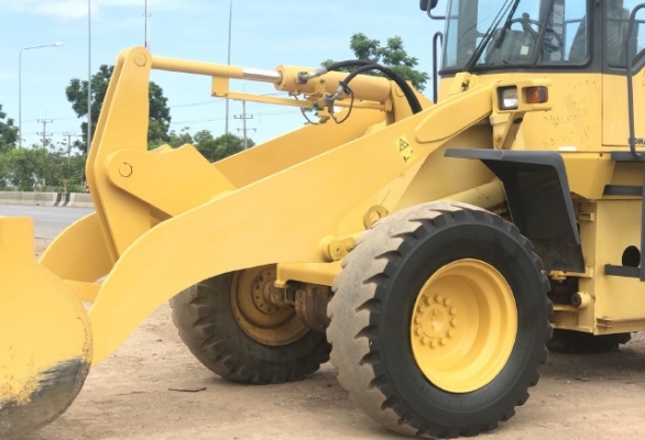 ขายรถตักล้อยาง KOMATSU WA200-3E แขนยาวพิเศษ รถนอกนำเข้าจากญี่ปุ่น สภาพสวยพร้อมใช้