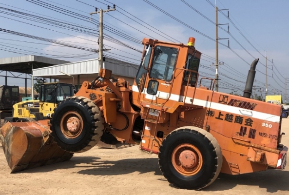 ขายรถตักล้อยาง KOMATSU WA350-1 นำเข้าเองจากญี่ปุ่น สภาพสวยพร้อมใช้ มีVDOการทำงานครับ