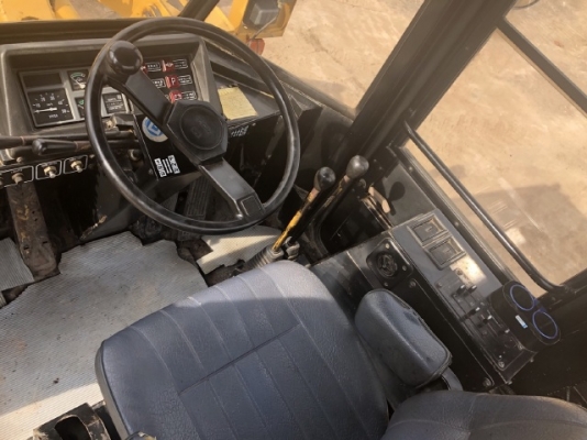 ขายรถตักล้อยาง TCM 830-2 (เท่าเทียบ WA100) (4,XXX ชั่วโมง) นำเข้าเองจากญี่ปุ่น สภาพสวยพร้อมใช้ มีVDOการทำงานครับ ขายรถตักล้อยาง TCM 830-2 (เท่าเทียบ WA100) (4,XXX ชั่วโมง) นำเข้าเองจากญี่ปุ่น สภาพสวยพร้อมใช้ มีVDOการทำงานครับ