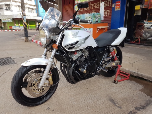 ขาย HONDA CB400 ปี98 เวอร์ชั่นS ไมล์เเดง สีใหม่ แต่งสวย เซอร์วิสใหม่ทั้งคัน ตั้งวาวล์ เปลี่ยนของเหลว
