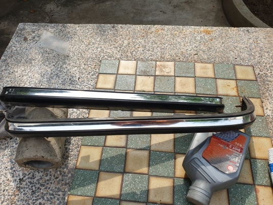 ขาย คิ้วไฟท้าย  W123 (300D) ของแท้